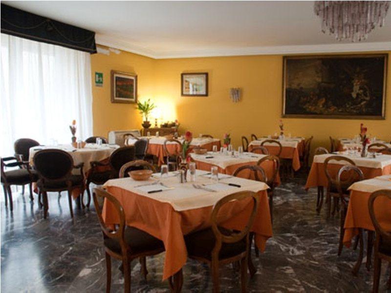Columbus Urban Resort Firenze Bagian luar foto Restaurant in Italy